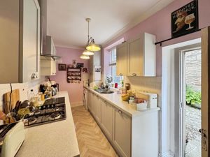 Kitchen- click for photo gallery